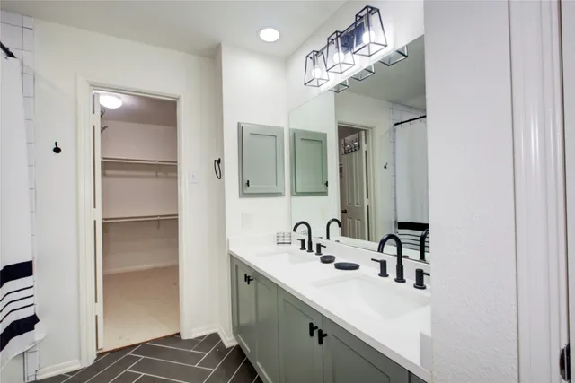 $3,500 | 76 Scarlet Woods Court, The Woodlands, TX 77380