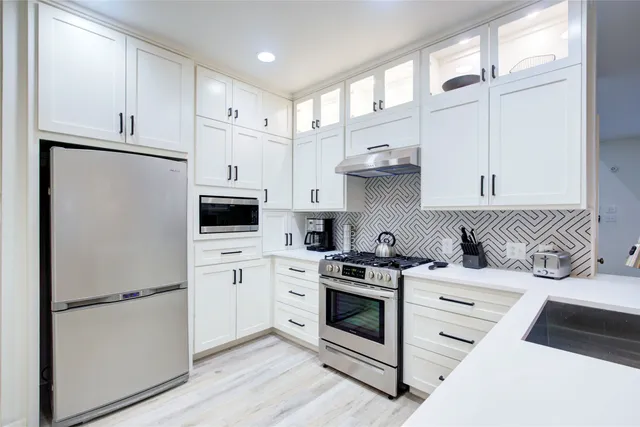 $3,500 | 76 Scarlet Woods Court, The Woodlands, TX 77380