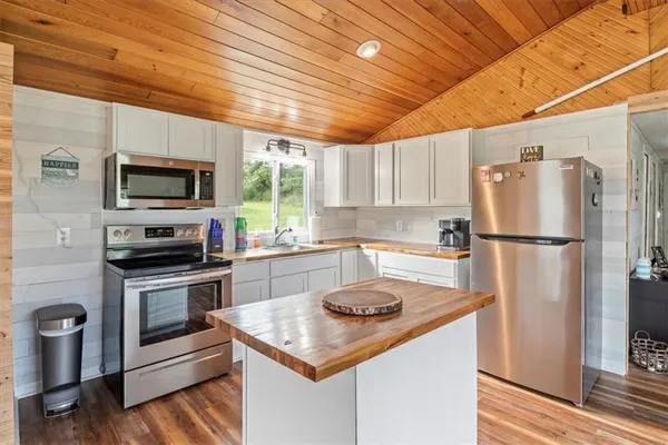 $189,000 | 10301 Nebraska Avenue, Huron, NY 14590
