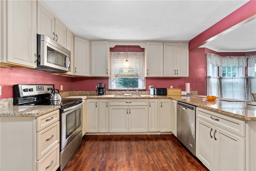 90 Cobble Hill Road Lincoln, RI 02865 - Photo 3 of 33 Granite Kitchen with island.