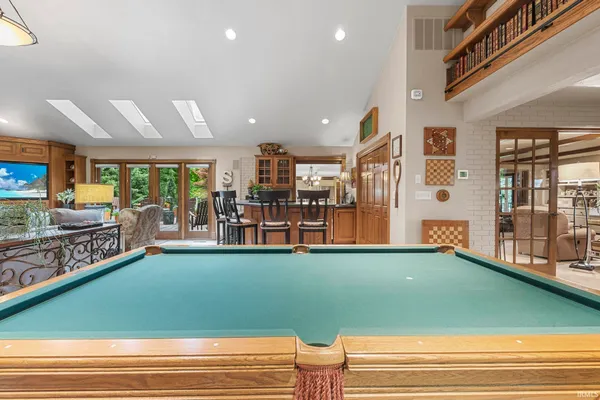 $825,000 | 1365 West 15th Street, Jasper, IN 47546