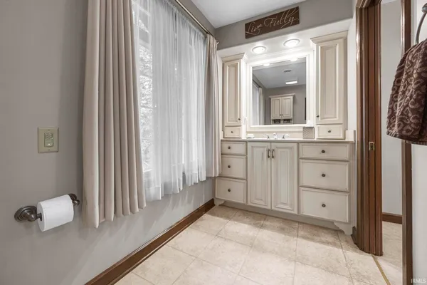 $825,000 | 1365 West 15th Street, Jasper, IN 47546