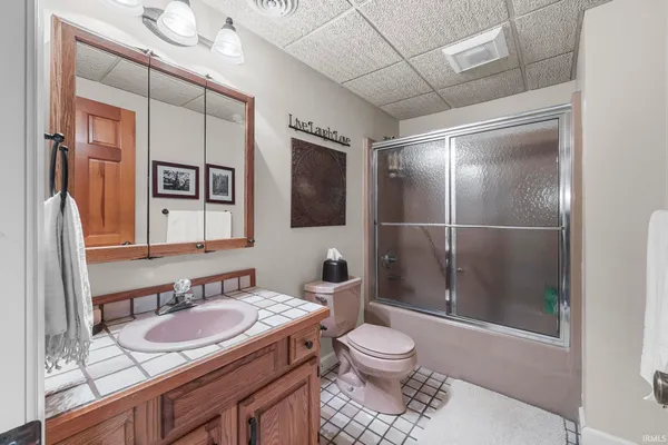 $825,000 | 1365 West 15th Street, Jasper, IN 47546