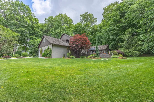 $825,000 | 1365 West 15th Street, Jasper, IN 47546