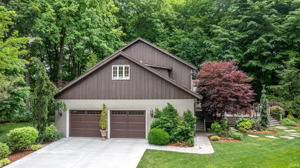 $825,000 | 1365 West 15th Street, Jasper, IN 47546