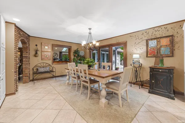 $825,000 | 1365 West 15th Street, Jasper, IN 47546