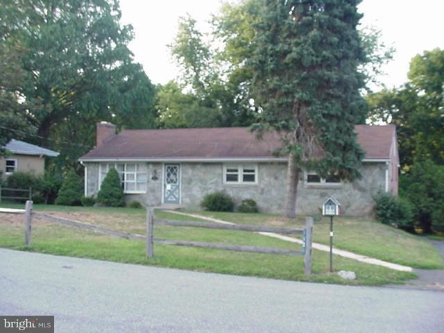 1601 Vista Road Lancaster, PA 17601 - Photo 1 of 14