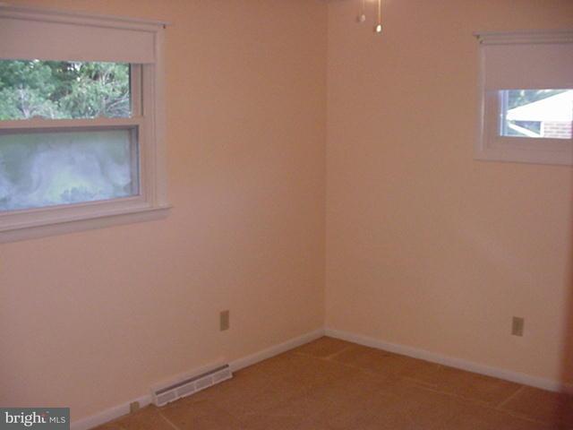 1601 Vista Road Lancaster, PA 17601 - Photo 6 of 14