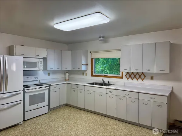 $199,000 | 216 Northwest Cole Avenue, Wilbur, WA 99185