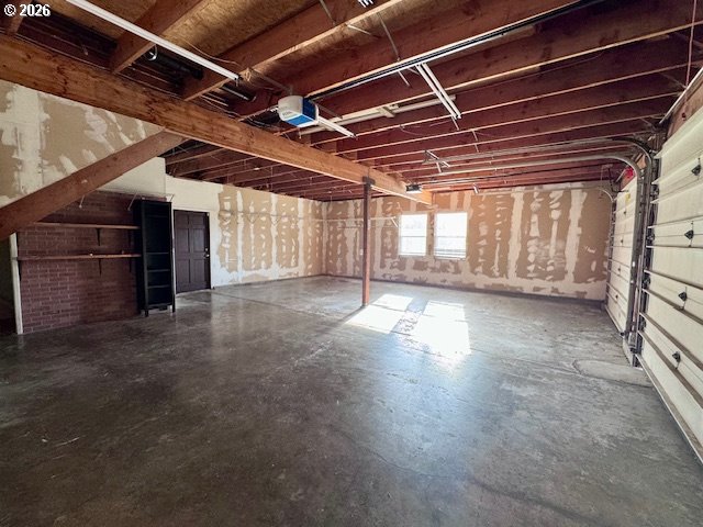 3215 William Street Longview, WA 98632 - Photo 30 of 37 Garage
