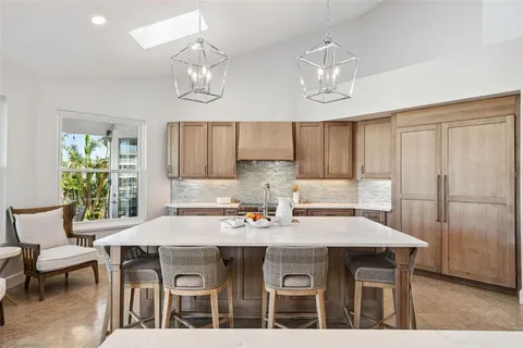 $2,500,000 | 123 8th Street East, Tierra Verde, FL 33715