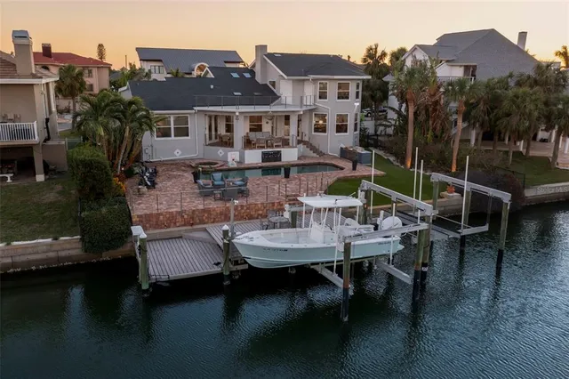 $2,695,000 | 123 8th Street East, Tierra Verde, FL 33715