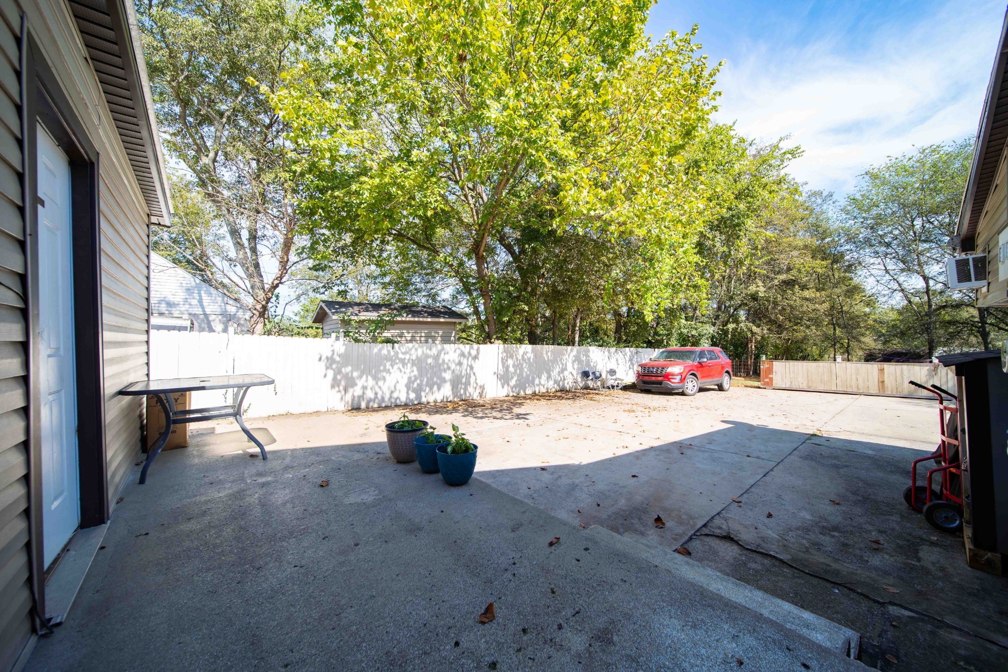709 Florence Circle Madison, TN 37115 - Photo 33 of 39 a view of backyard with table and chairs and couches