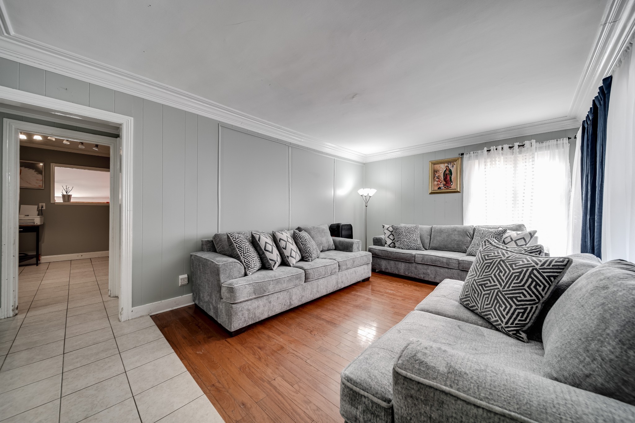 709 Florence Circle Madison, TN 37115 - Photo 8 of 39 a living room with furniture and a window