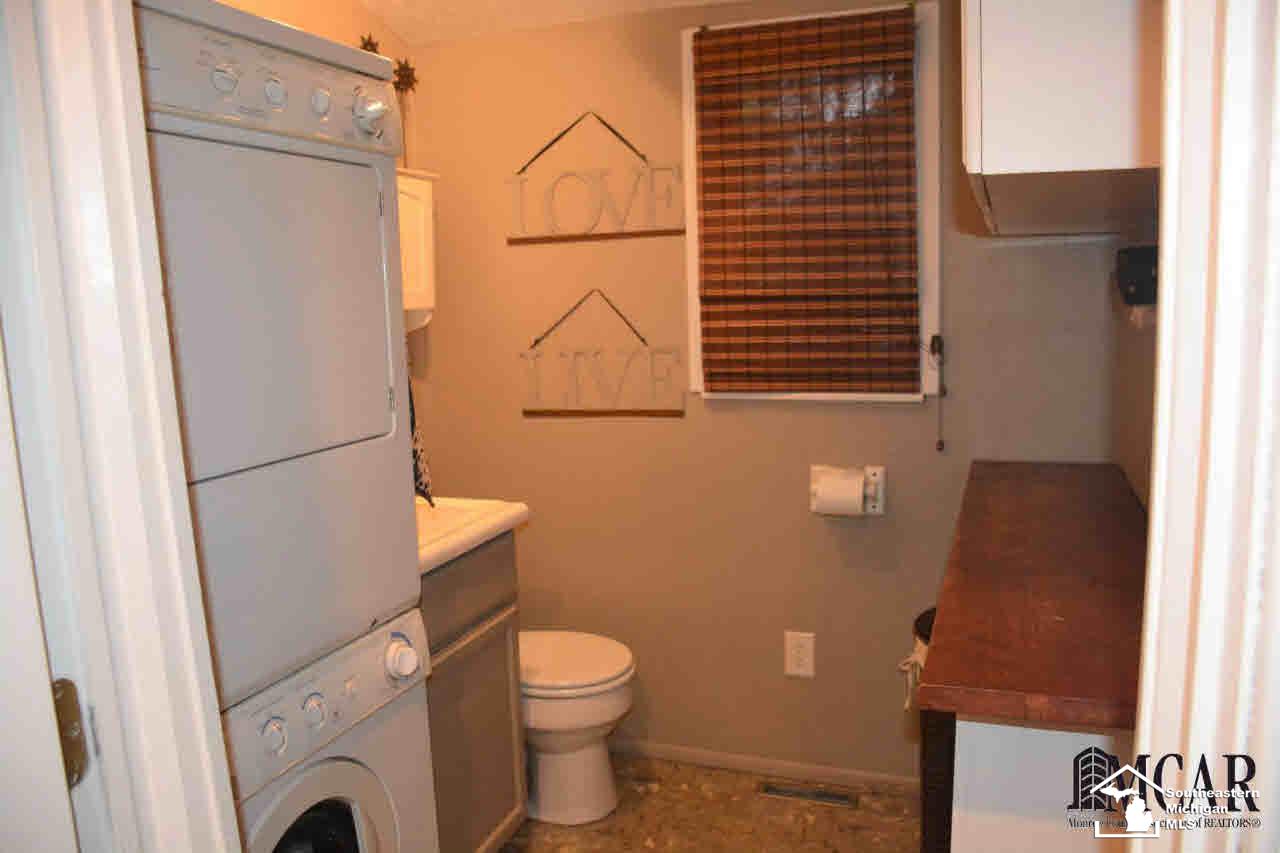 2010 Lakeside Road Erie, MI 48133 - Photo 15 of 40 Half Bath and Laundry Area