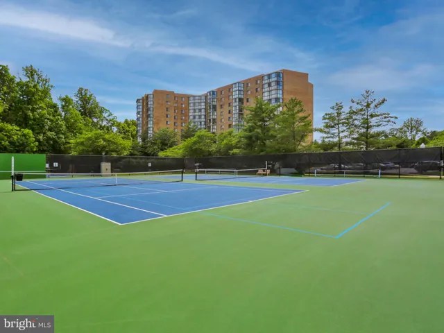 $229,000 | 15320 Pine Orchard Drive, Unit 83C1, Silver Spring, MD 20906