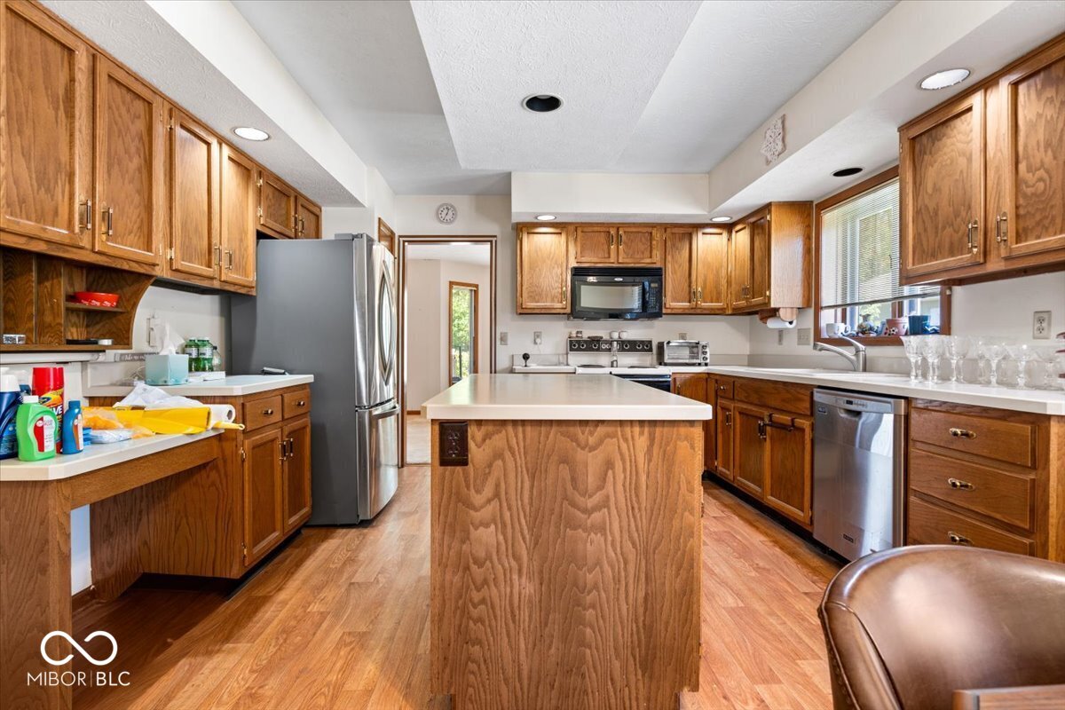 10114 Skippers Court Indianapolis, IN 46256 - Photo 17 of 47