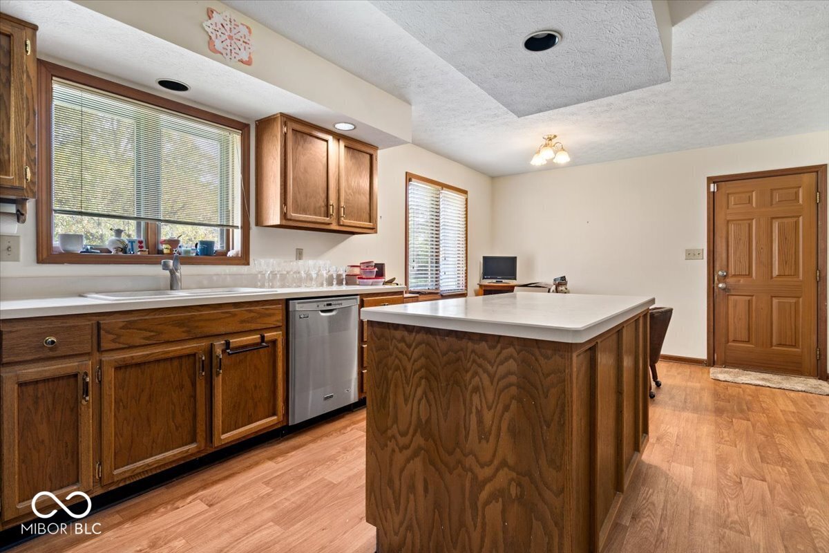 10114 Skippers Court Indianapolis, IN 46256 - Photo 19 of 47