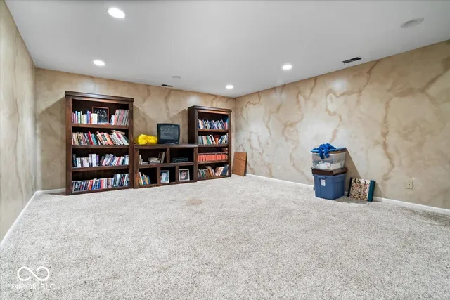 $375,000 | 10114 Skippers Court, Indianapolis, IN 46256