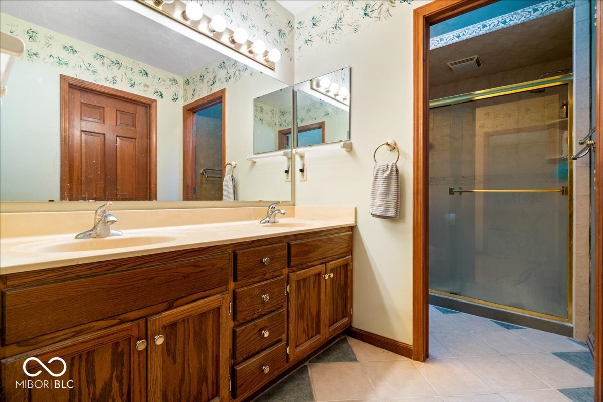 10114 Skippers Court Indianapolis, IN 46256 - Photo 29 of 47