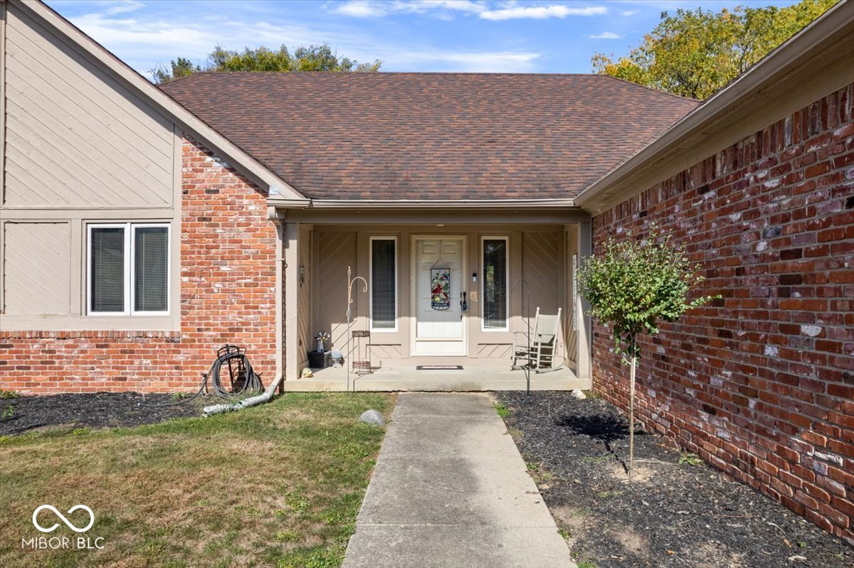 10114 Skippers Court Indianapolis, IN 46256 - Photo 6 of 47