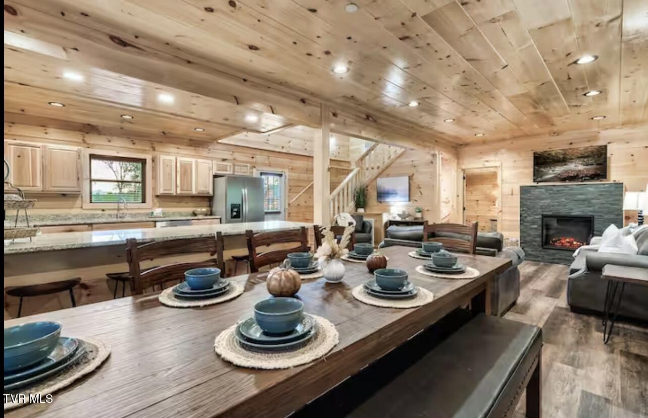 848 String Run Way, Unit LOT 25 Pigeon Forge, TN 37862 - Photo 14 of 94 IMG_7943