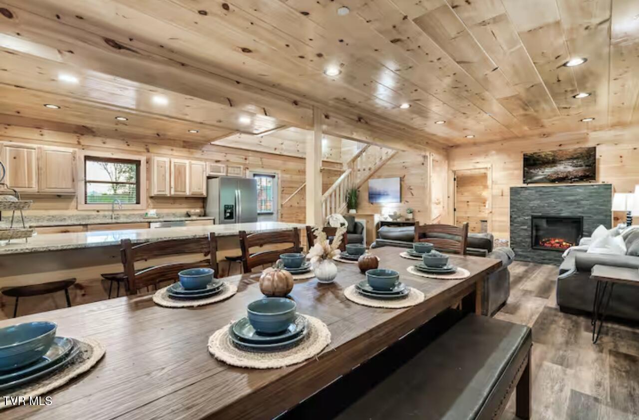 848 String Run Way, Unit LOT 25 Pigeon Forge, TN 37862 - Photo 16 of 94 IMG_7922