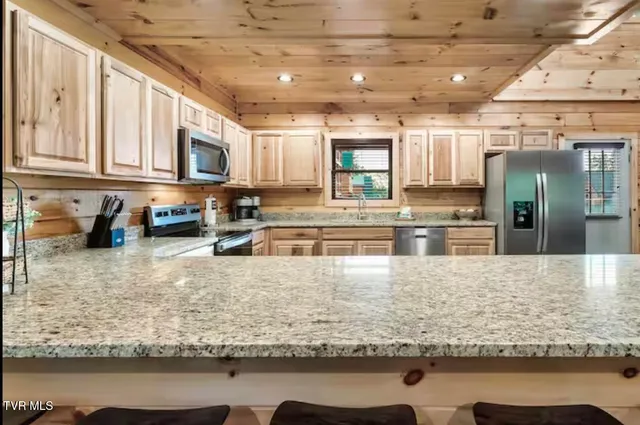 $1,095,000 | 848 String Run Way, Unit LOT 25, Pigeon Forge, TN 37862