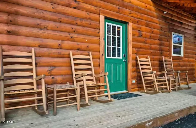 $1,095,000 | 848 String Run Way, Unit LOT 25, Pigeon Forge, TN 37862