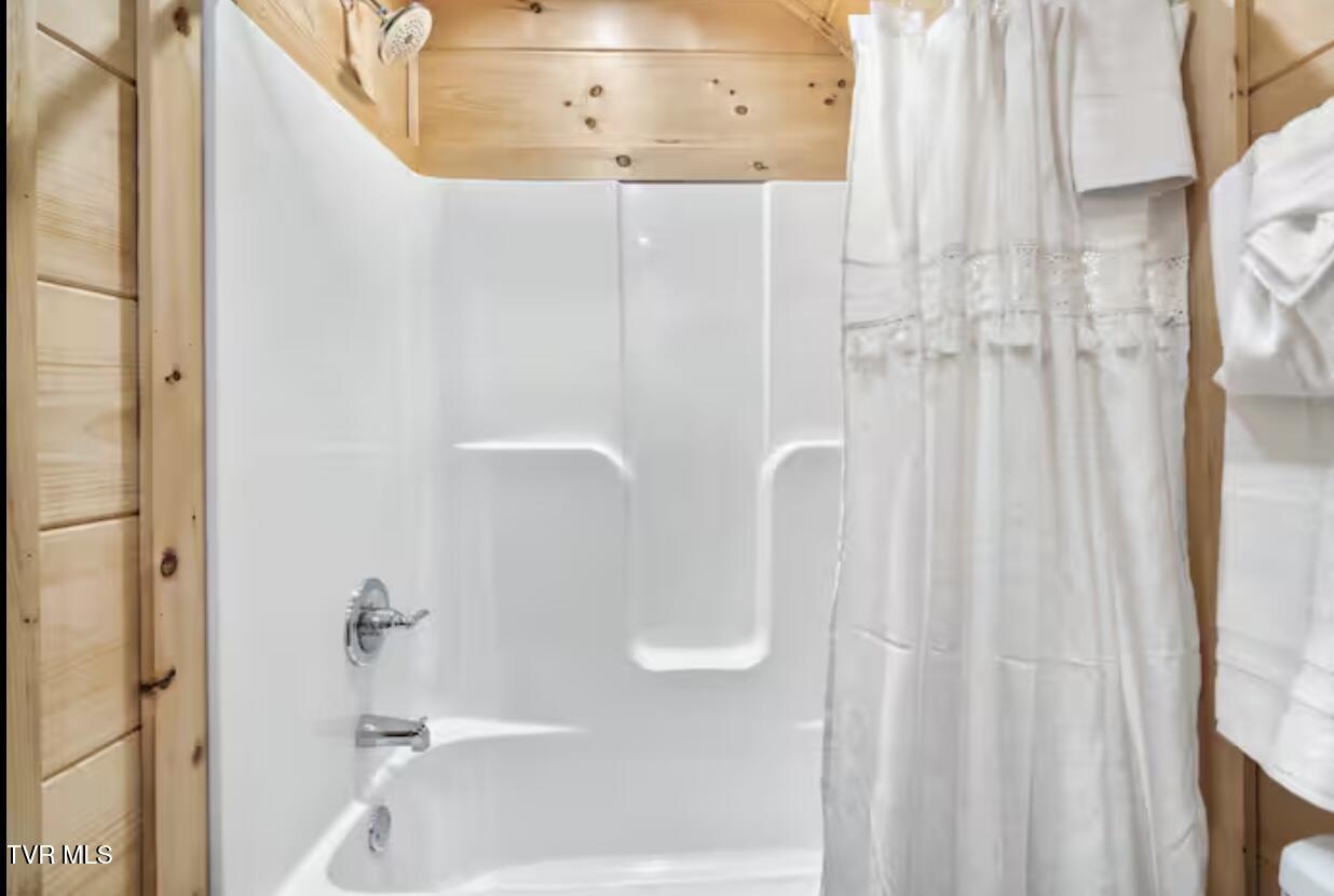 848 String Run Way, Unit LOT 25 Pigeon Forge, TN 37862 - Photo 75 of 94 IMG_8012