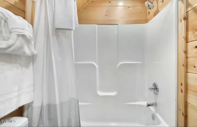 $1,095,000 | 848 String Run Way, Unit LOT 25, Pigeon Forge, TN 37862