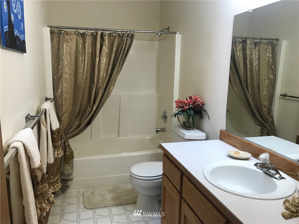 2674 Southwest Talon Loop Oak Harbor, WA 98277 - Photo 18 of 25 Gallery Image 18