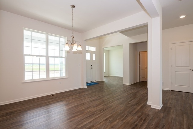 3620 Eldorado Road Elgin, IL 60124 - Photo 2 of 18