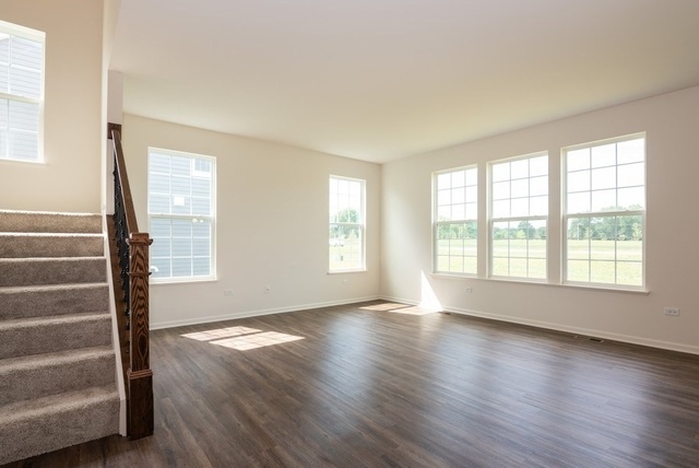 3620 Eldorado Road Elgin, IL 60124 - Photo 4 of 18