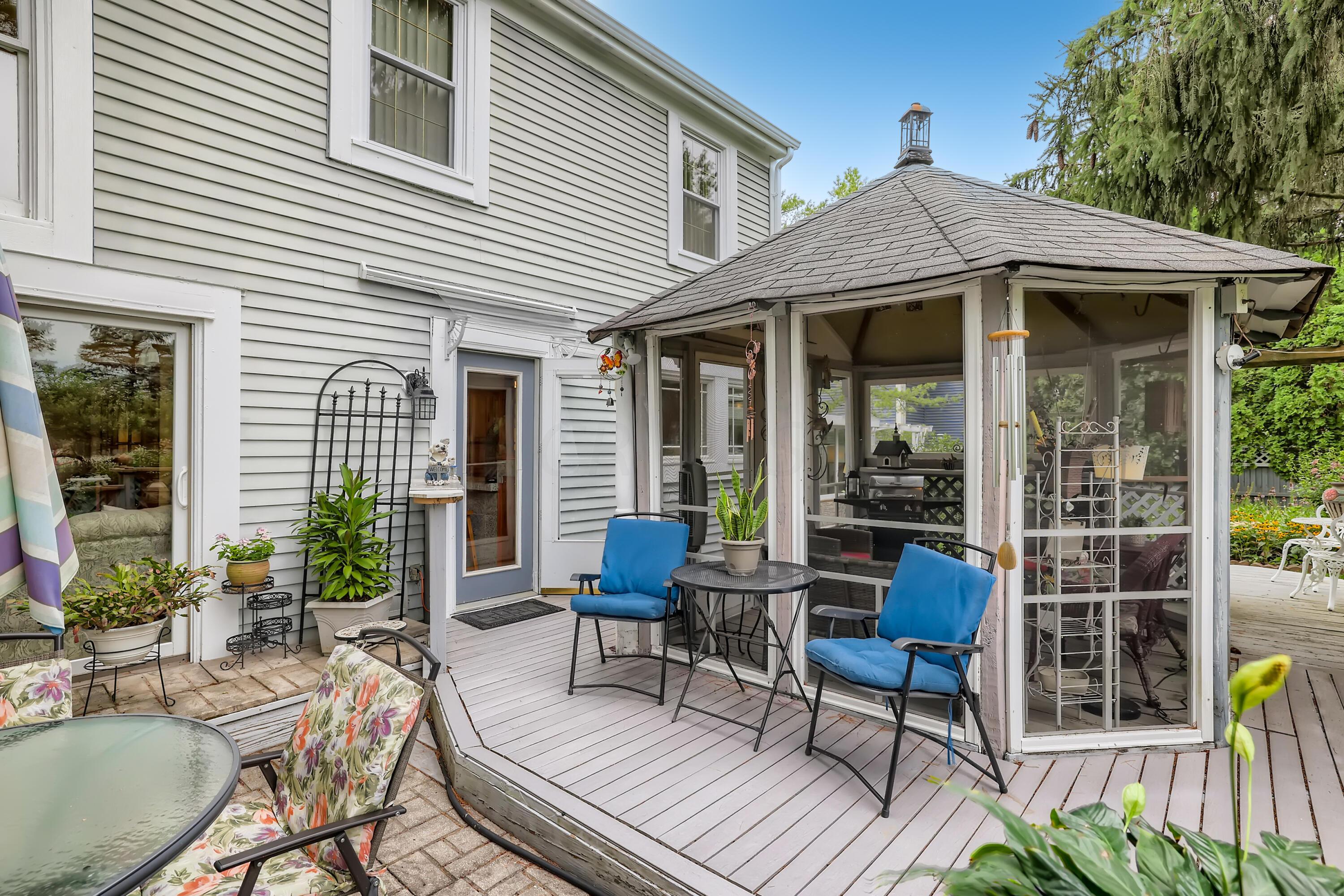 198 South Spring Road Westerville, OH 43081 - Photo 24 of 27 36 Deck-2