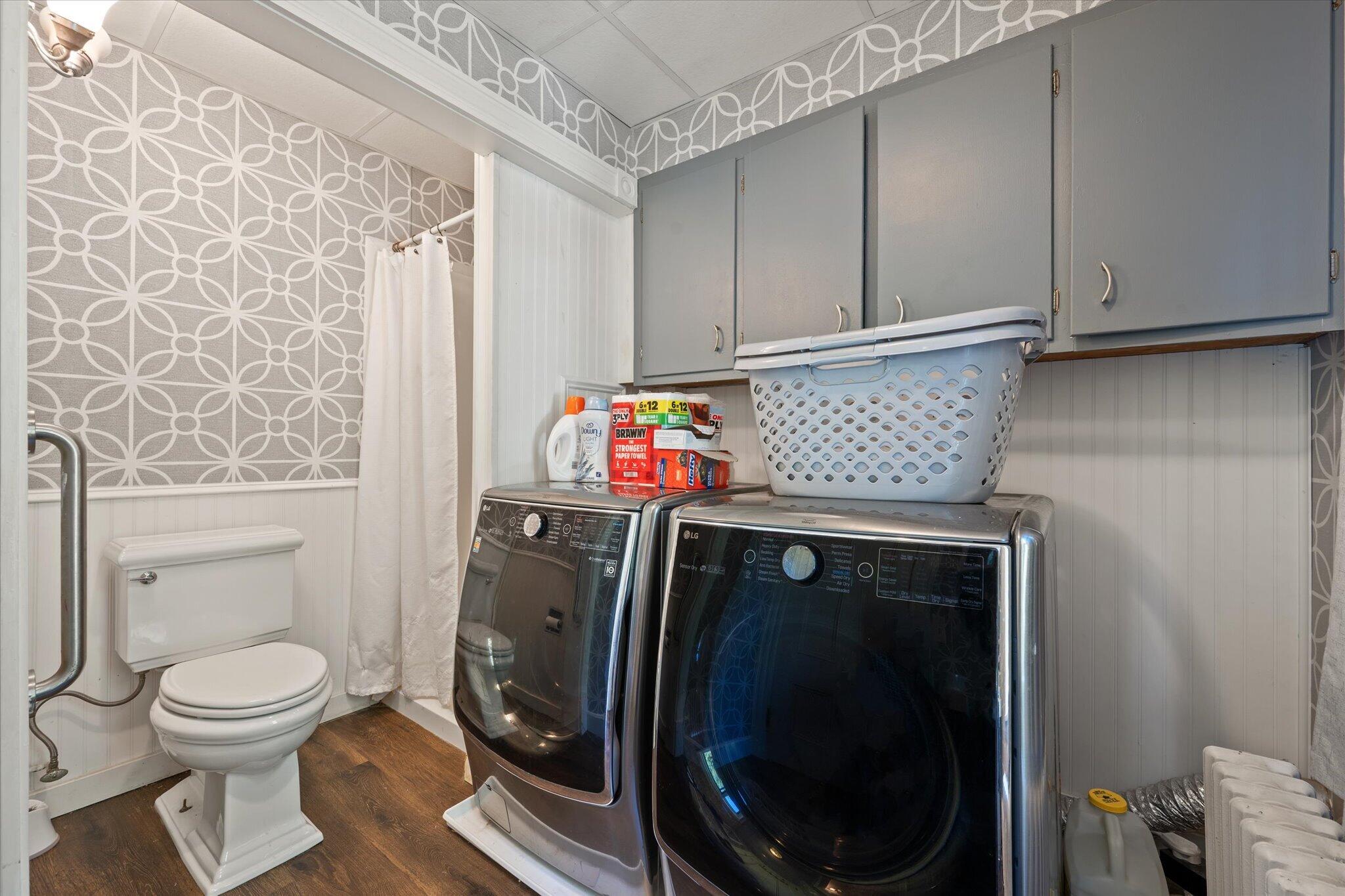 132 Main Road South Hampden, ME 04444 - Photo 15 of 71 44-Laundry, Bathroom