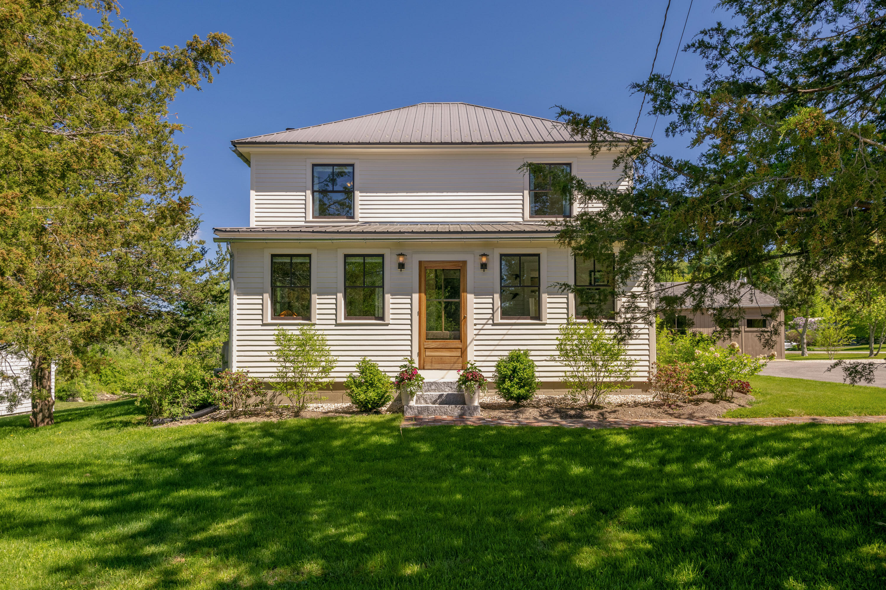 98 Arundel Road Arundel, ME 04046 - Photo 1 of 49 Front