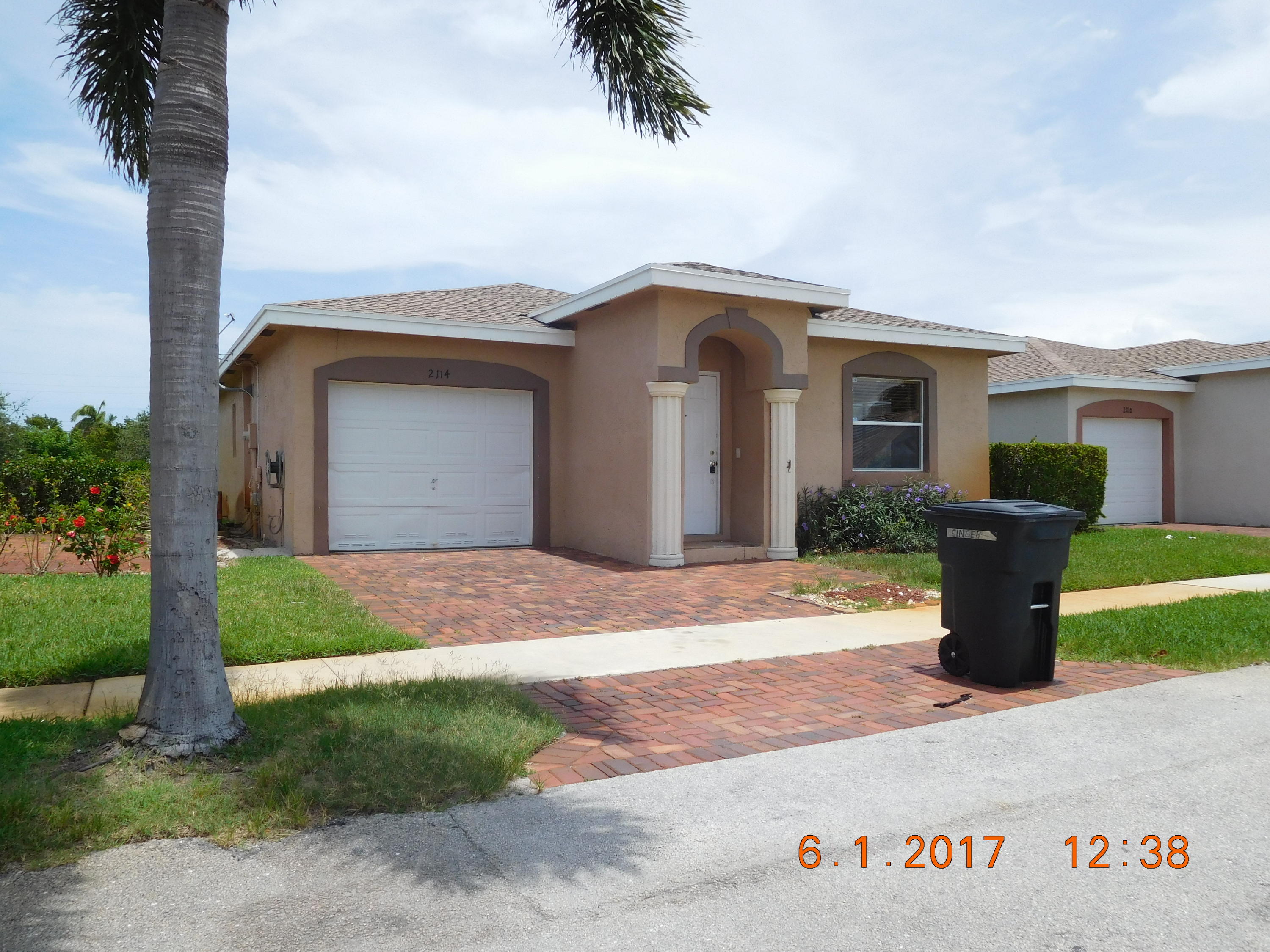 2114 East Ridge Circle East Boynton Beach, FL 33435 - Photo 2 of 10 DSCN9594