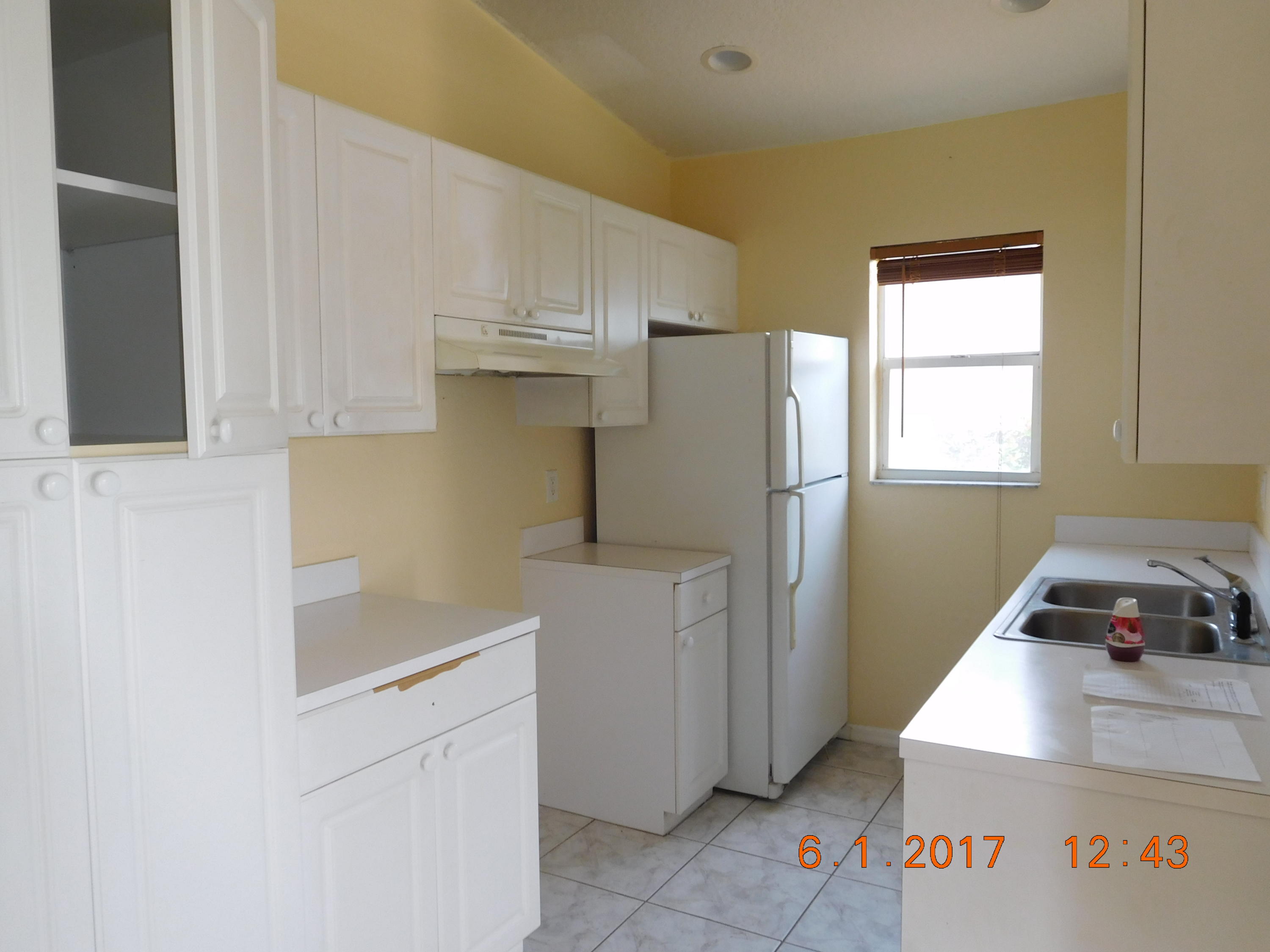 2114 East Ridge Circle East Boynton Beach, FL 33435 - Photo 3 of 10 DSCN9601