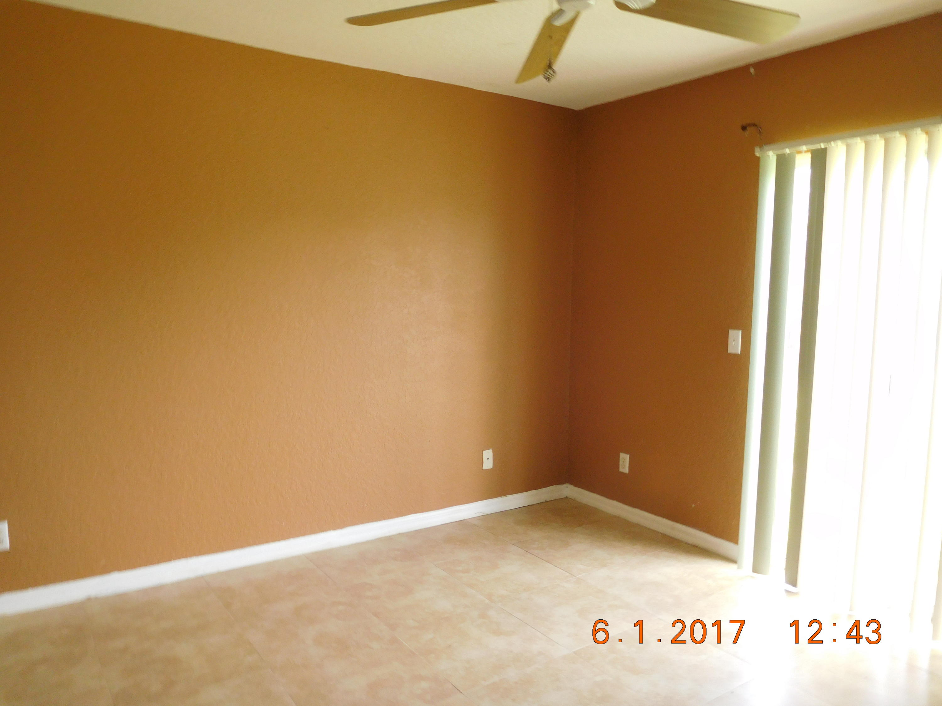 2114 East Ridge Circle East Boynton Beach, FL 33435 - Photo 5 of 10 DSCN9606