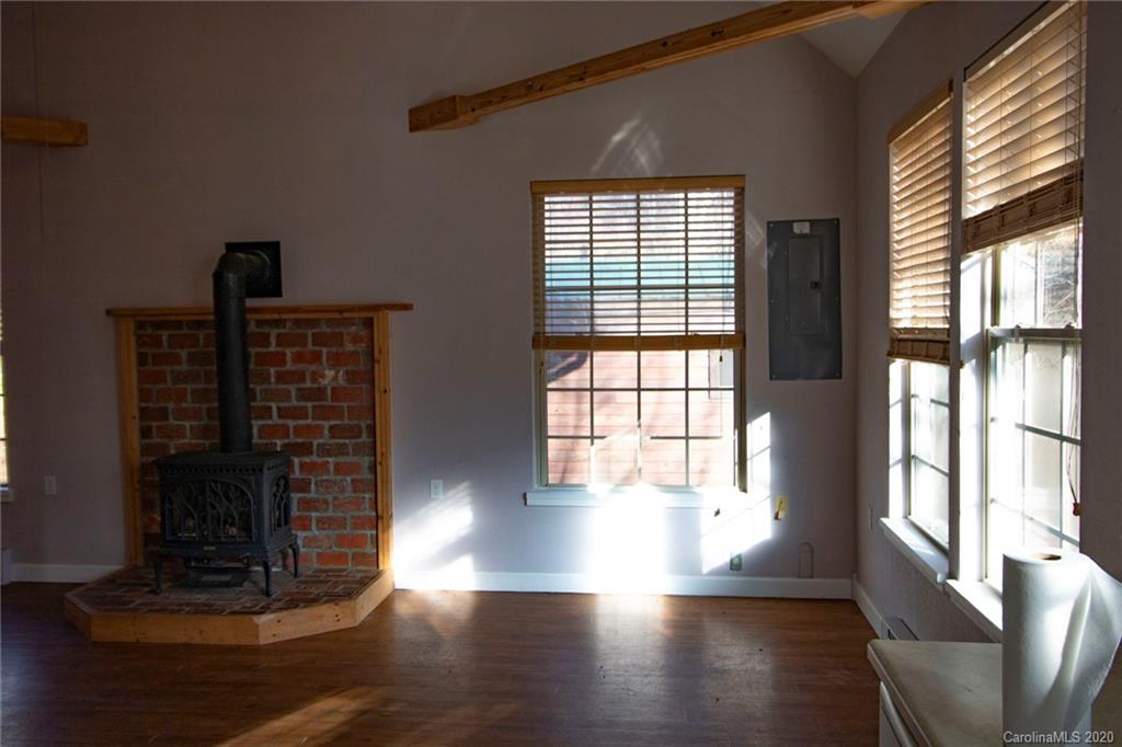 1380 Cedar Cliff Road Marshall, NC 28753 - Photo 12 of 27 Gallery Image 12