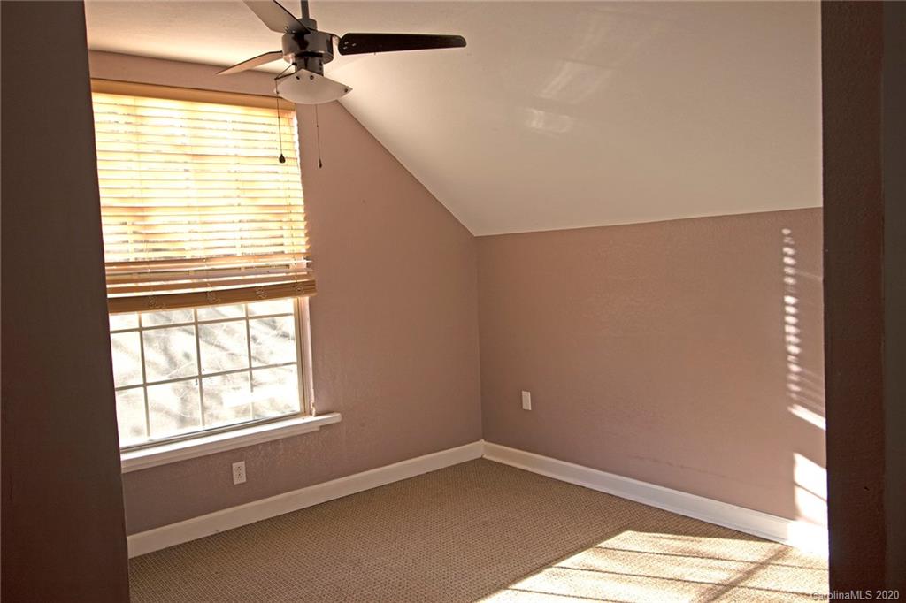 1380 Cedar Cliff Road Marshall, NC 28753 - Photo 15 of 27 Gallery Image 15