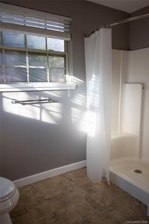 1380 Cedar Cliff Road Marshall, NC 28753 - Photo 17 of 27 Gallery Image 17