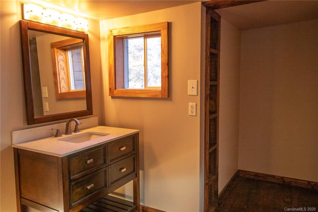 1380 Cedar Cliff Road Marshall, NC 28753 - Photo 25 of 27 Gallery Image 25