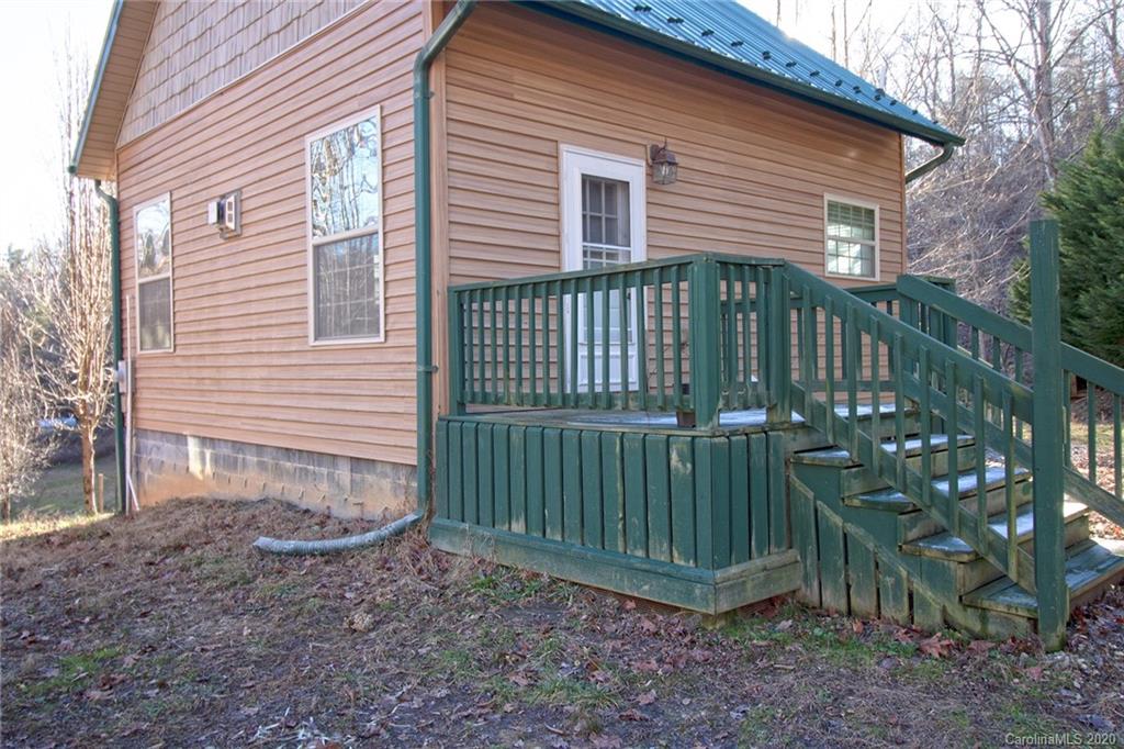 1380 Cedar Cliff Road Marshall, NC 28753 - Photo 5 of 27 Gallery Image 5
