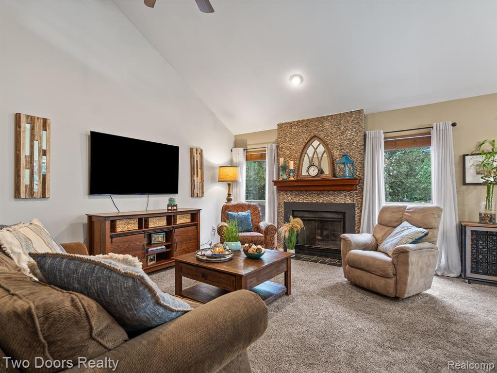 720 Eton Court Rochester Hills, MI 48307 - Photo 8 of 41