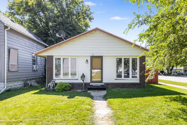 $184,900 | 411 South Fulton Avenue, Bradley, IL 60915