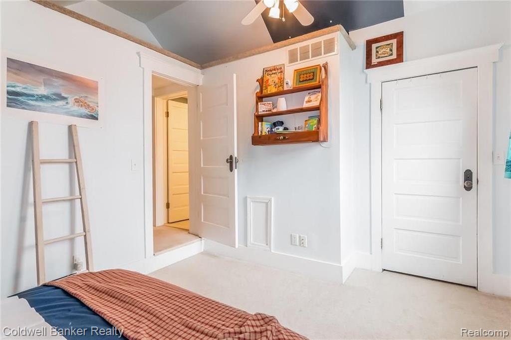 630 West University Drive Rochester, MI 48307 - Photo 18 of 32
