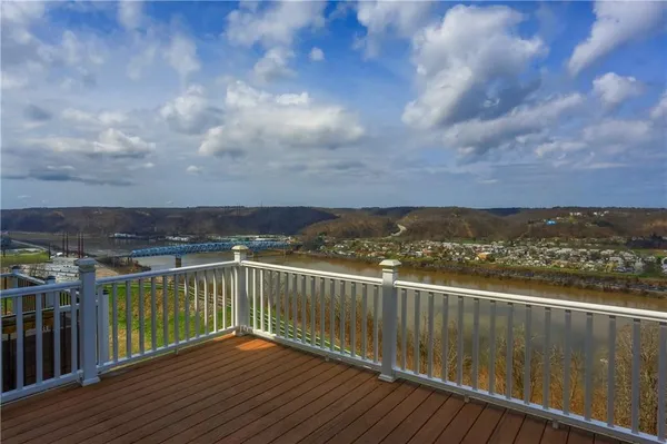 $289,000 | 2016 Cade Drive, Monaca, PA 15061