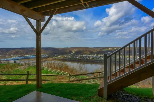 $289,000 | 2016 Cade Drive, Monaca, PA 15061